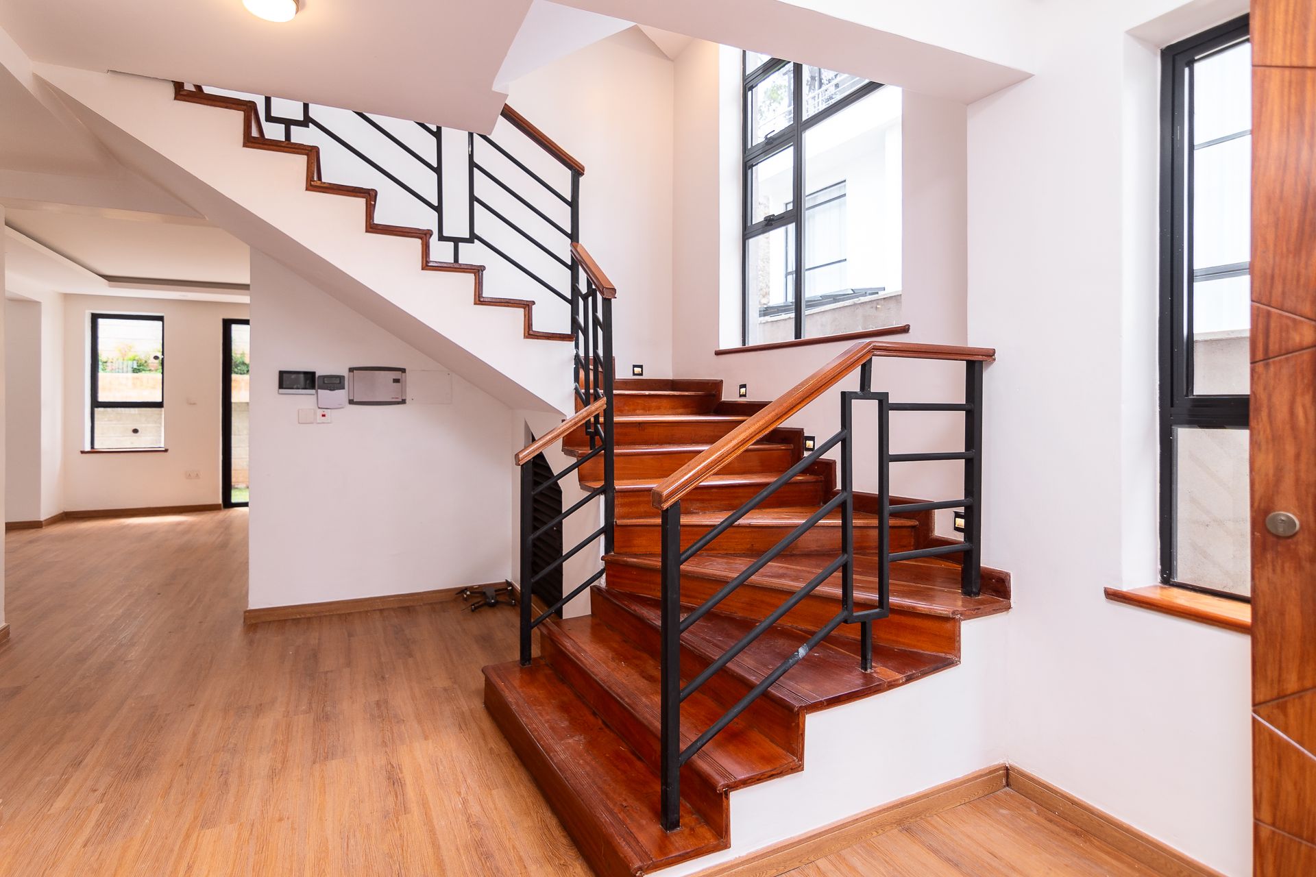 Professional real estate photo photographed by creative kapu