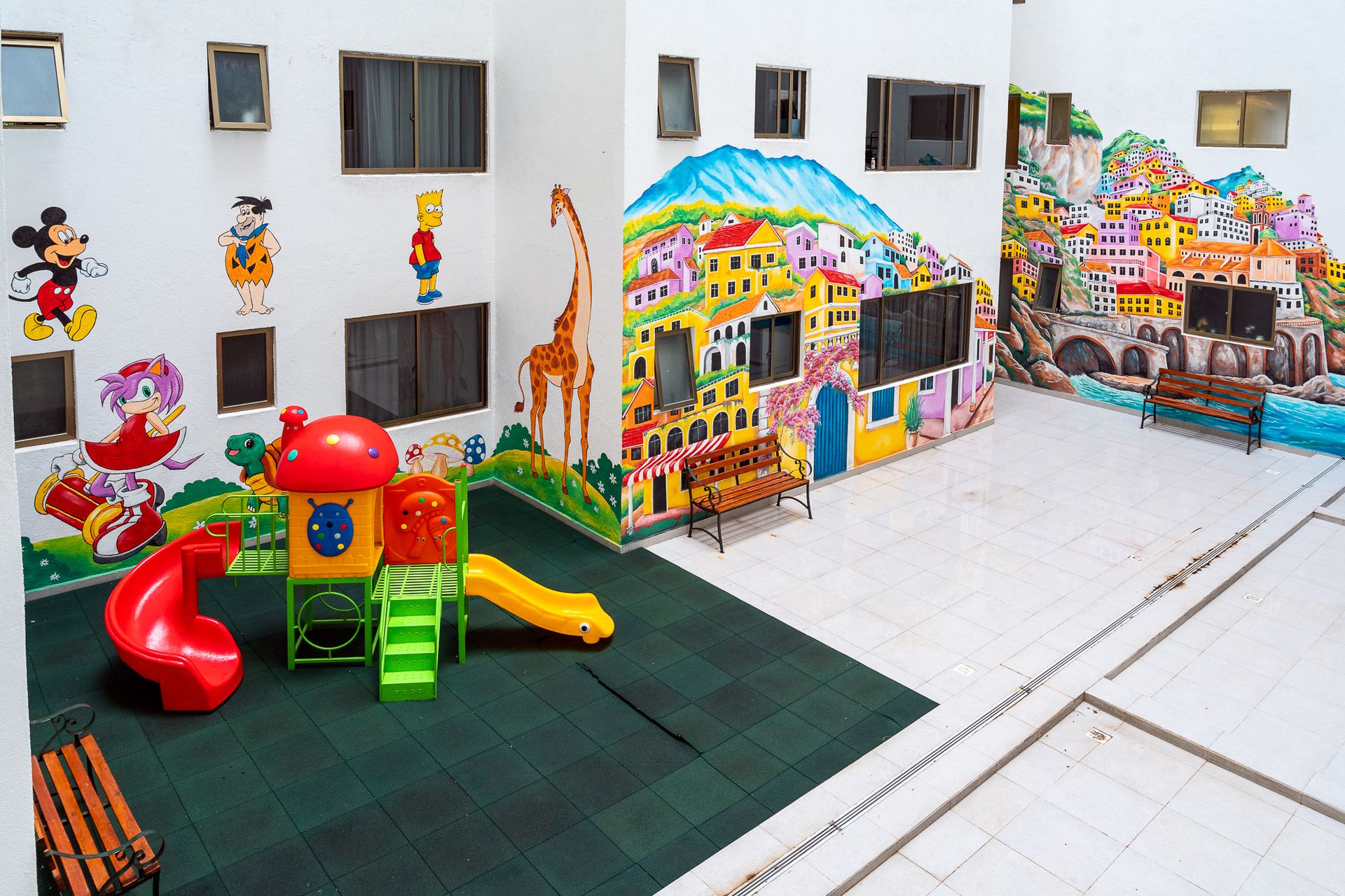 Professional real estate photo photographed by creative kapu